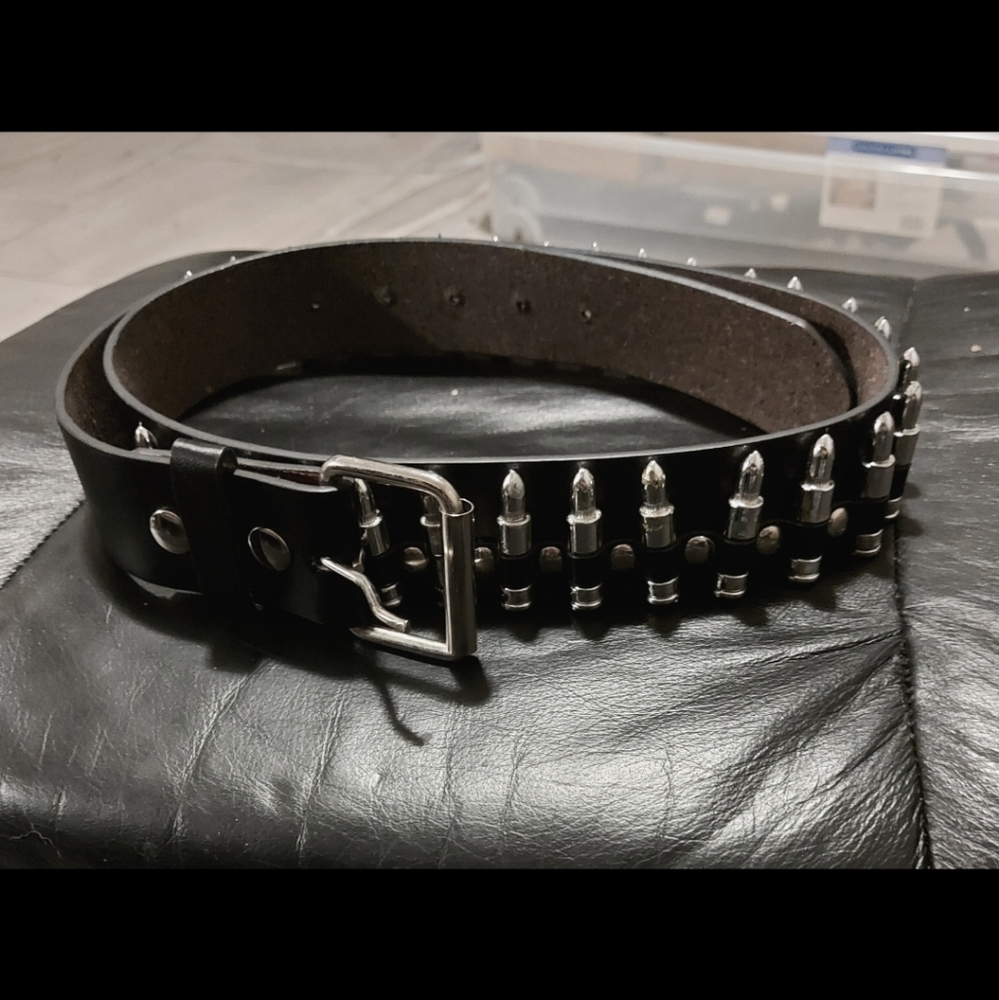32" bullet casing belt